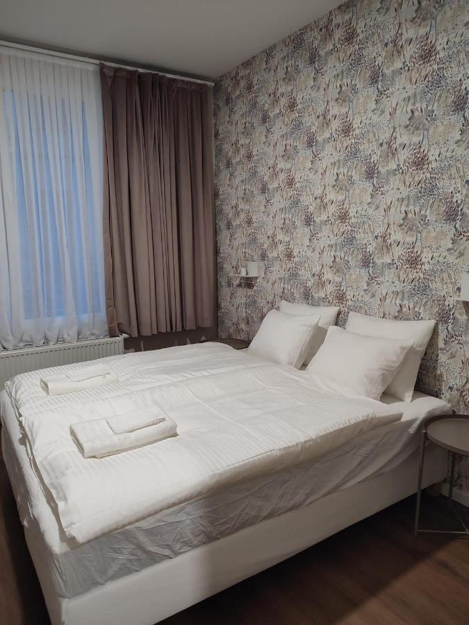 Leeuwerik Studio Apartment แอนต์เวิร์ป ภายนอก รูปภาพ