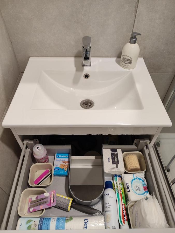 Leeuwerik Studio Apartment แอนต์เวิร์ป ภายนอก รูปภาพ